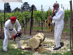 Kunst aus Holz und Musik